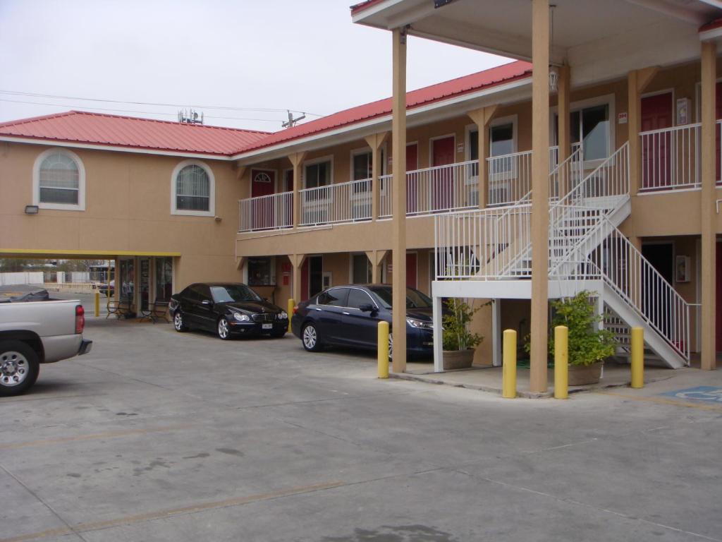Eagle Pass Inn Экстерьер фото